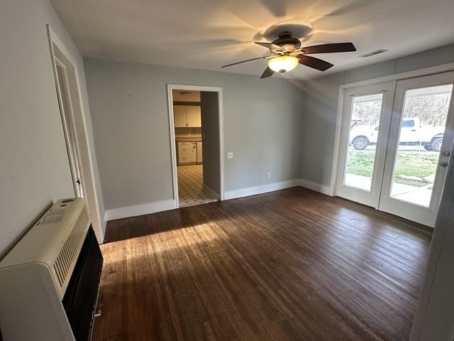 280 Oscar Crowell Rd, Beechgrove, TN 37018