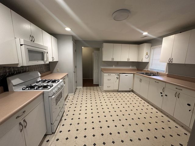 280 Oscar Crowell Rd, Beechgrove, TN 37018