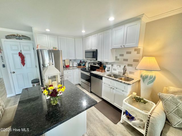 1305 Carolina Beach Avenue N 1b, Carolina Beach, NC 28428