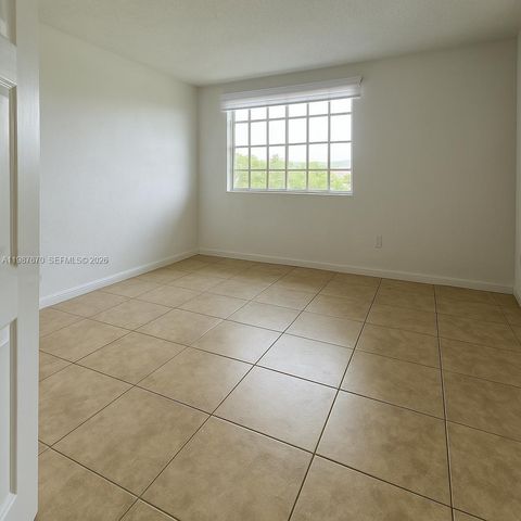 9715 Fontainebleau Blvd E309, Miami, FL 33172