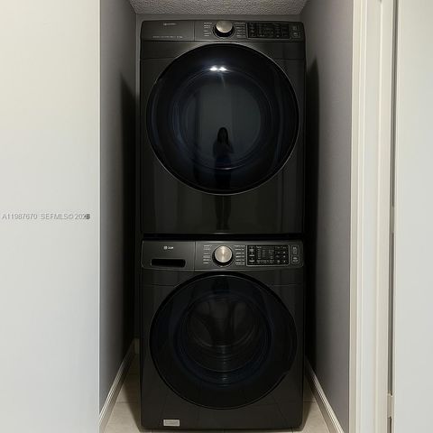 9715 Fontainebleau Blvd E309, Miami, FL 33172