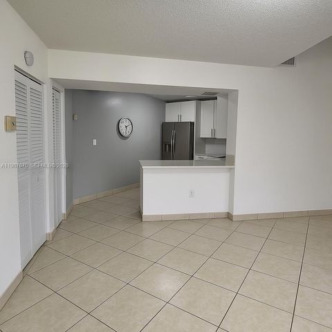 9715 Fontainebleau Blvd E309, Miami, FL 33172