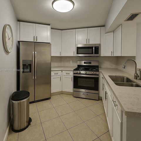 9715 Fontainebleau Blvd E309, Miami, FL 33172