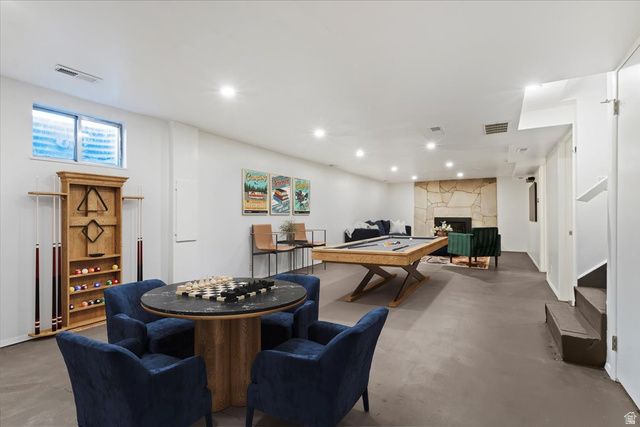 5831 S BEAUMONT DR, Holladay, UT 84121