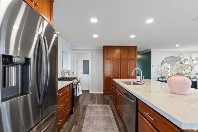 5831 S BEAUMONT DR, Holladay, UT 84121