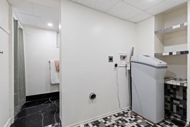 5831 S BEAUMONT DR, Holladay, UT 84121