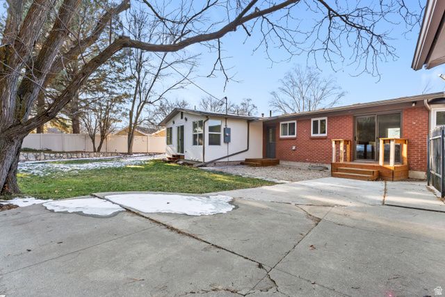 5831 S BEAUMONT DR, Holladay, UT 84121