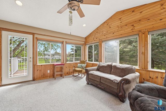 27302 Atkins Pl Place, Tea, SD 57064