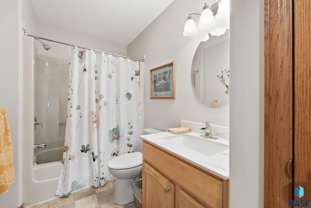 27302 Atkins Pl Place, Tea, SD 57064
