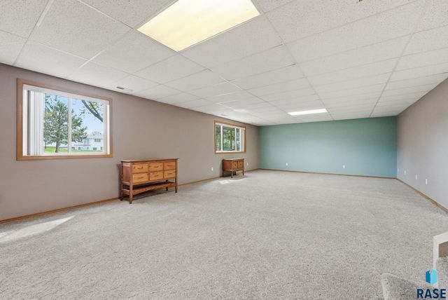 27302 Atkins Pl Place, Tea, SD 57064