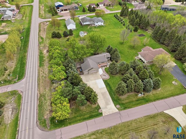 27302 Atkins Pl Place, Tea, SD 57064
