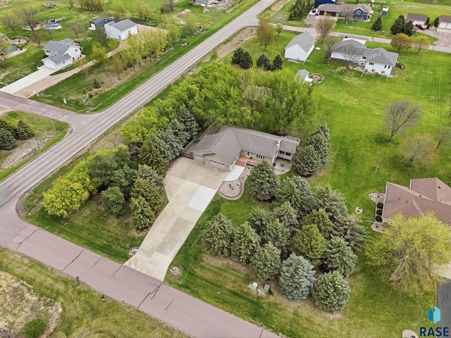 27302 Atkins Pl Place, Tea, SD 57064