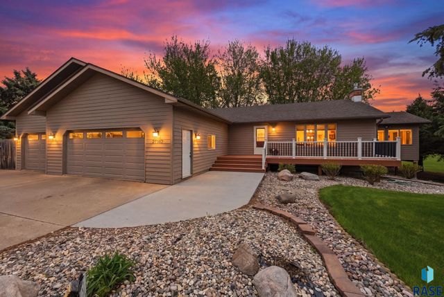 27302 Atkins Pl Place, Tea, SD 57064