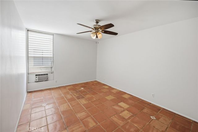 425 S Kenmore 206, Los Angeles, CA 90020