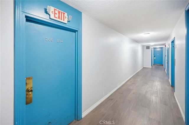 425 S Kenmore 206, Los Angeles, CA 90020