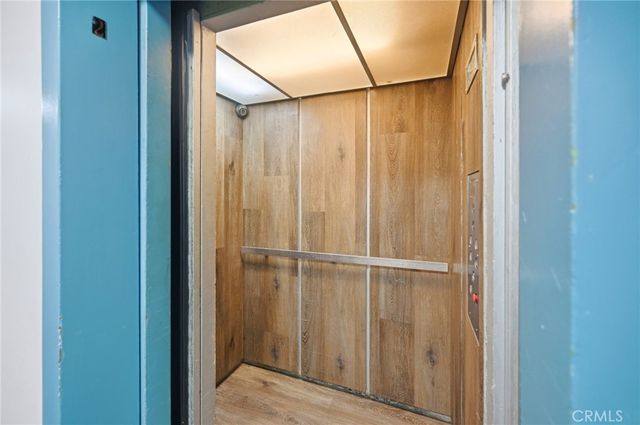 425 S Kenmore 206, Los Angeles, CA 90020