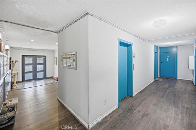 425 S Kenmore 206, Los Angeles, CA 90020