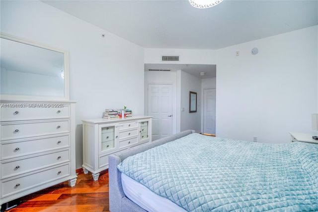 3001 NE 185th St 127, Aventura, FL 33180