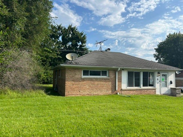 16 Sauk Trail, Park Forest, IL 60466