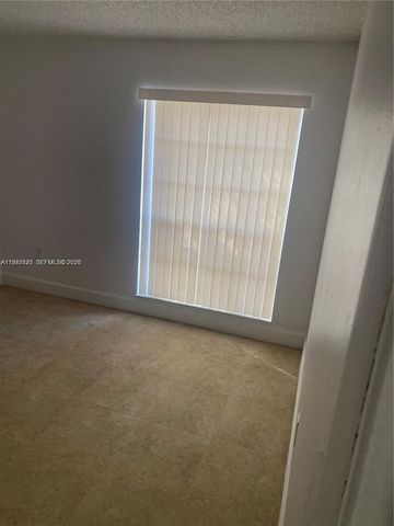 7201 Miami Lakes Dr B14, Miami Lakes, FL 33014