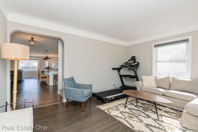 2260 Buckingham Avenue, Berkley, MI 48072