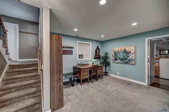 3609 PARKVIEW DR, Rapid City, SD 57701