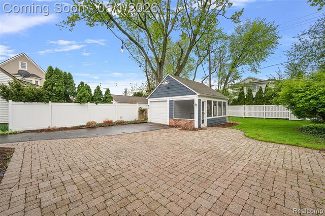 1368 Cedar Drive, Birmingham, MI 48009