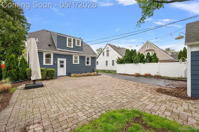 1368 Cedar Drive, Birmingham, MI 48009