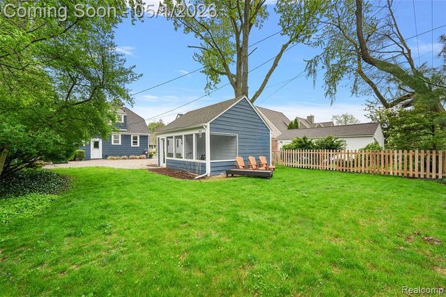 1368 Cedar Drive, Birmingham, MI 48009