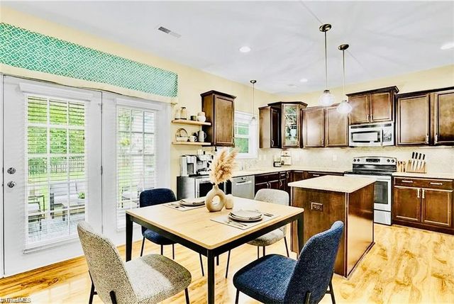 991 Beesons Field Drive, Kernersville, NC 27284