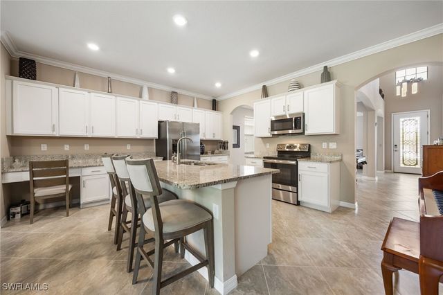 4193 Bluegrass DR, Fort Myers, FL 33916