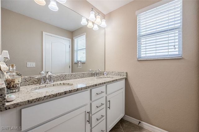 4193 Bluegrass DR, Fort Myers, FL 33916