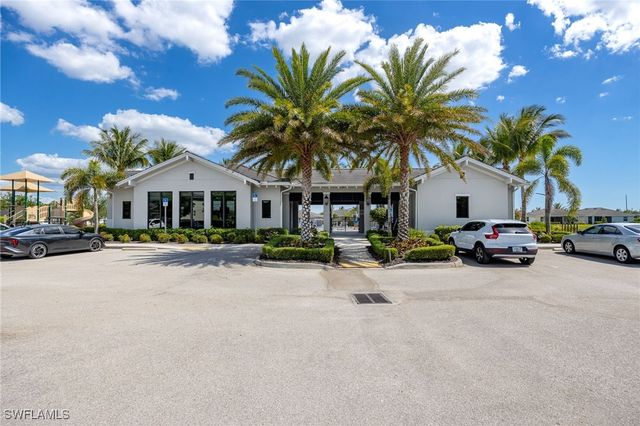4193 Bluegrass DR, Fort Myers, FL 33916