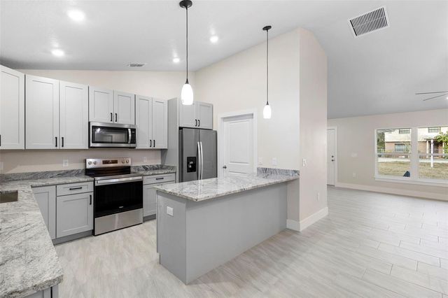 415 IVY AVENUE, Deland, FL 32724