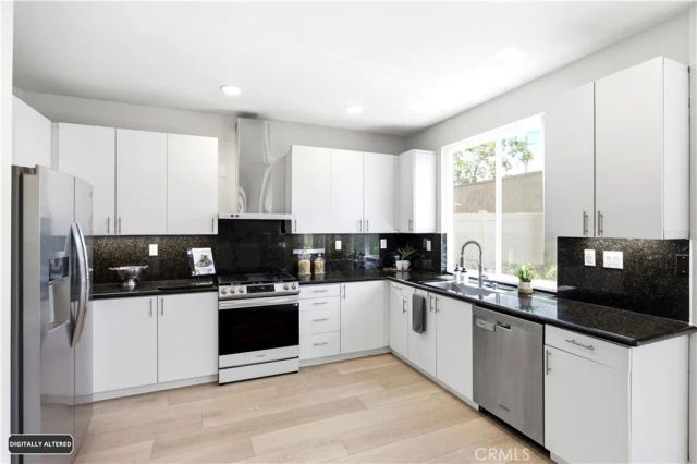 102 Millbrook, Irvine, CA 92618