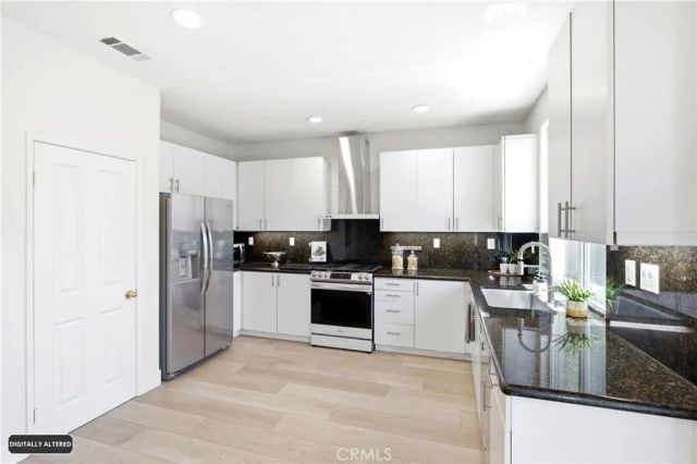 102 Millbrook, Irvine, CA 92618