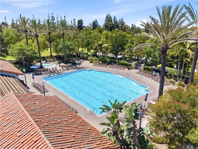 102 Millbrook, Irvine, CA 92618
