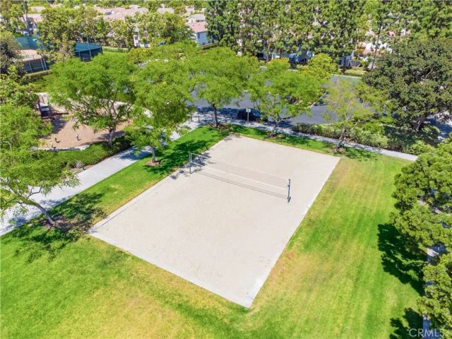 102 Millbrook, Irvine, CA 92618