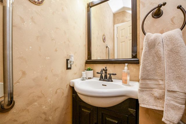 2910 Clayton Ridge Court, Houston, TX 77082