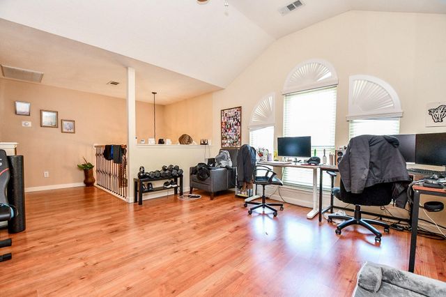 2910 Clayton Ridge Court, Houston, TX 77082