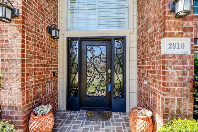 2910 Clayton Ridge Court, Houston, TX 77082