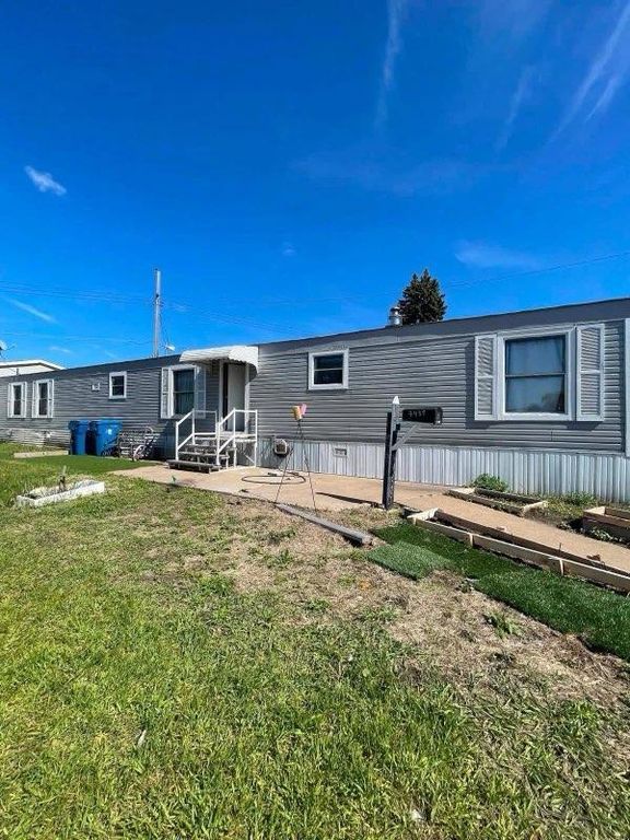 7431 Oakley Street NE, Fridley, MN 55432 — exterior
