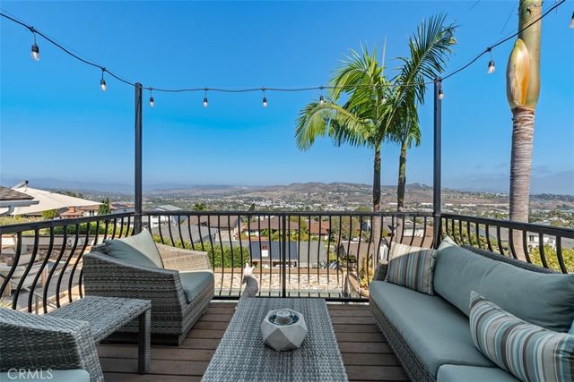 33082 Mesa Vista Dr, Dana Point, CA 92629