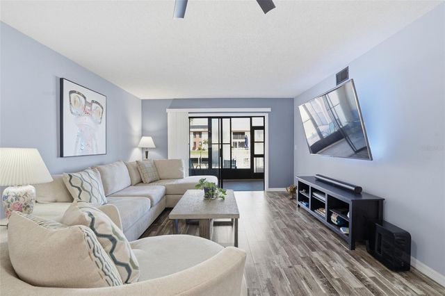 1009 SE 46TH LANE 104, Cape Coral, FL 33904