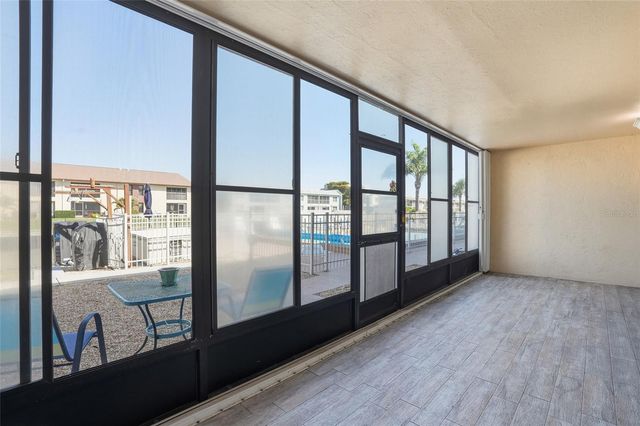 1009 SE 46TH LANE 104, Cape Coral, FL 33904