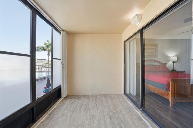 1009 SE 46TH LANE 104, Cape Coral, FL 33904