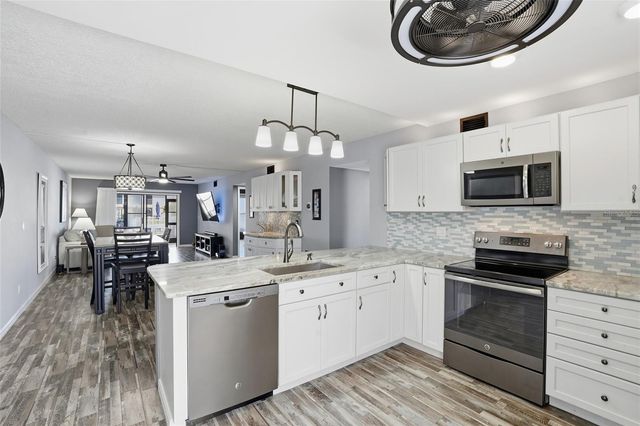 1009 SE 46TH LANE 104, Cape Coral, FL 33904