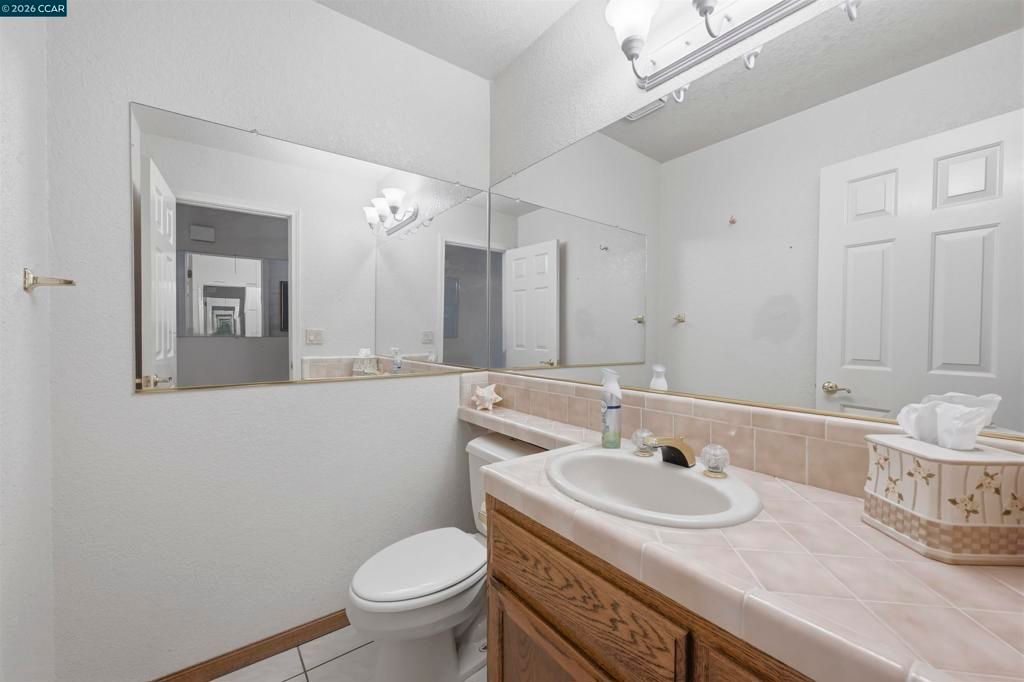 Image 26 of property listing at 2008 Windward Pt, Discovery Bay, CA 94505