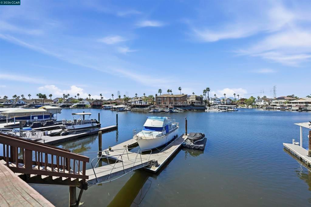 Image 3 of property listing at 2008 Windward Pt, Discovery Bay, CA 94505