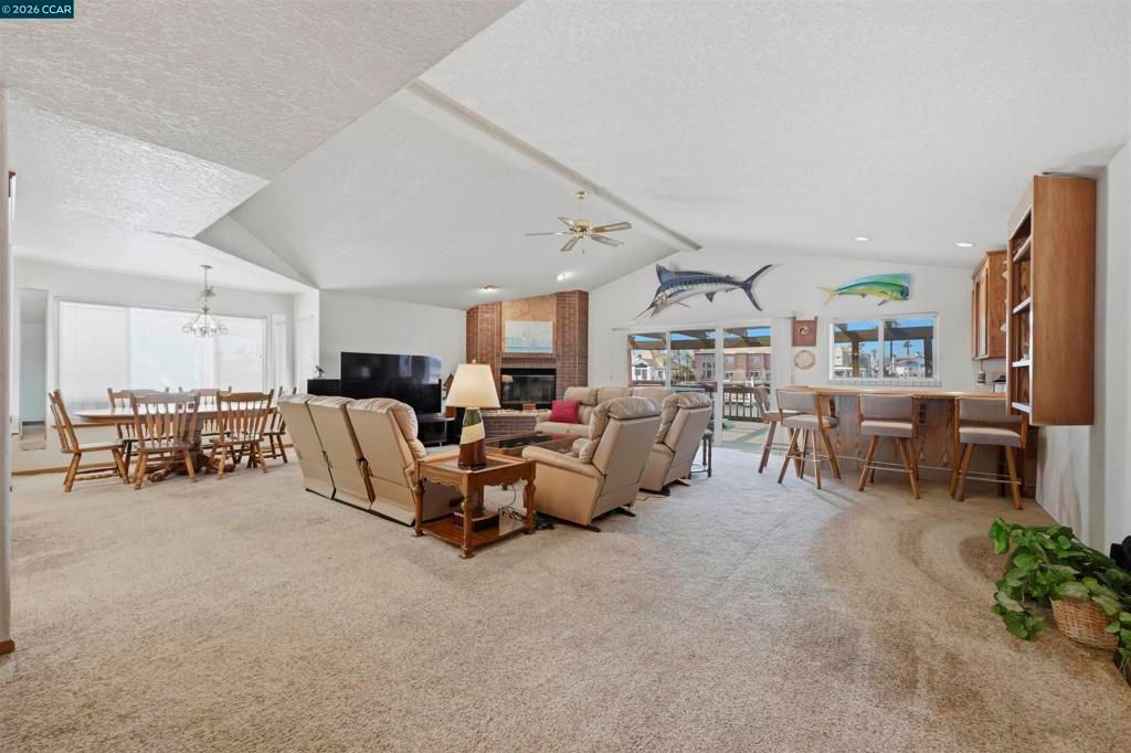 Image 9 of property listing at 2008 Windward Pt, Discovery Bay, CA 94505